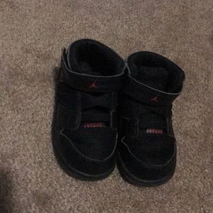 Jordan kids black Jordan’s size 7c